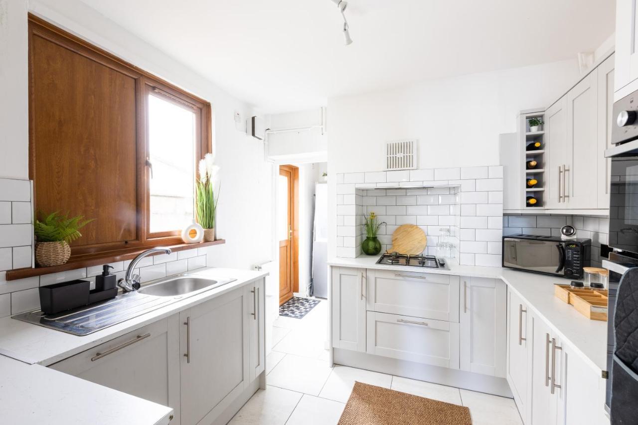 Levi Suite By Koya Homes - 3-Bedroom Home, Downtown Cardiff, Free Parking Eksteriør bilde